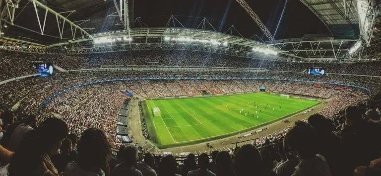 Fra Kampodds Til Casinospill: Hva Norske Premier League-Fans Spiller Mellom Rundene